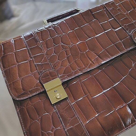 Vtg 80s chestnut croc embossed patent leather shoulder satchel - Picture 7 of 15